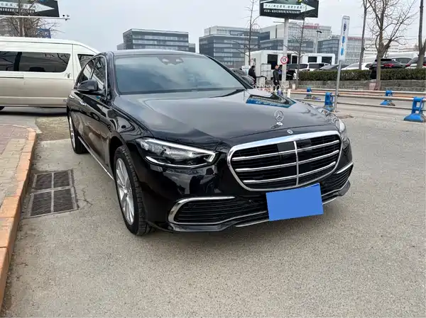 Mercedes-Benz S-Class 2024