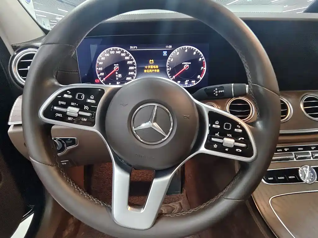 Mercedes-Benz E-Class 2020 — фото 8