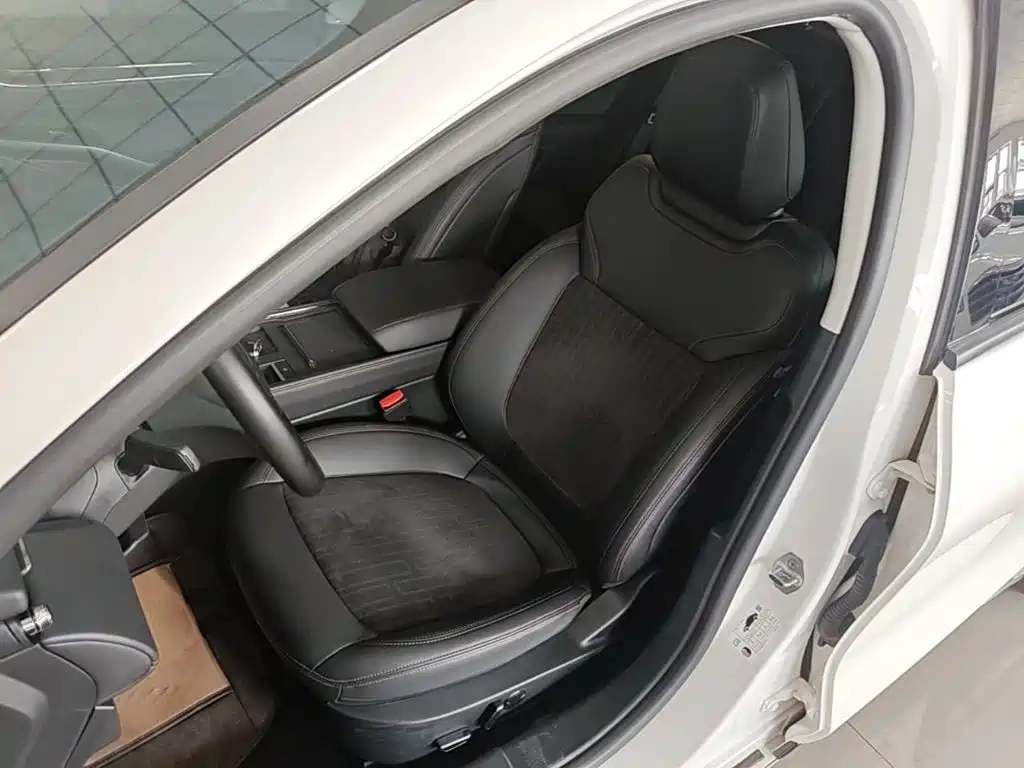 Ford Mondeo 2023 — фото 15