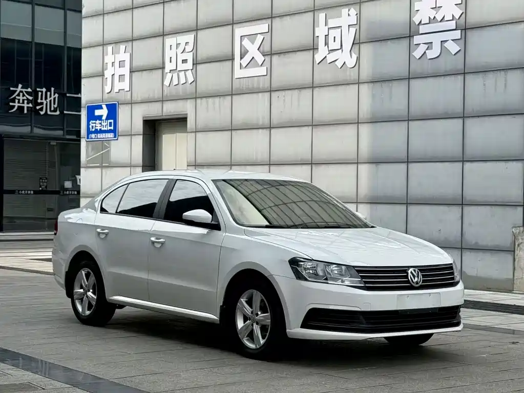 Volkswagen Lavida 2018 — фото 3