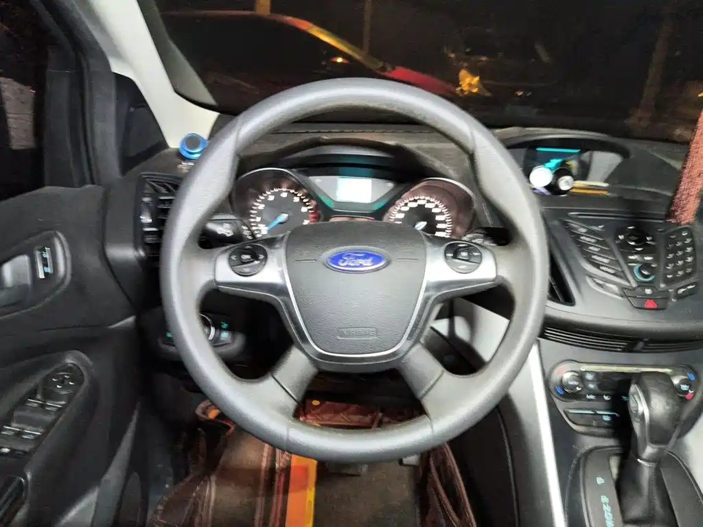 Ford Kuga 2016 — фото 3