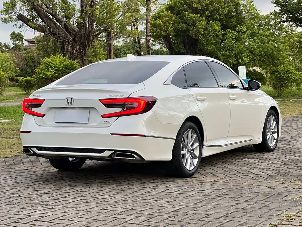 Honda Accord 2022 — фото 4