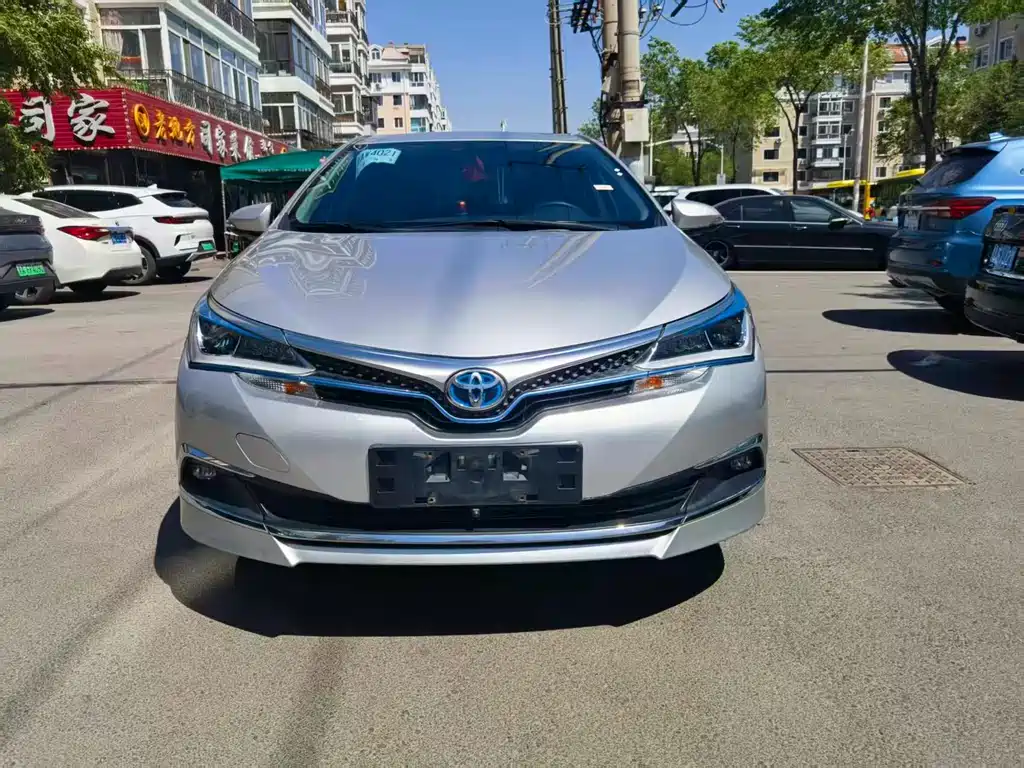 Toyota Corolla Hybrid 2021 — фото 2