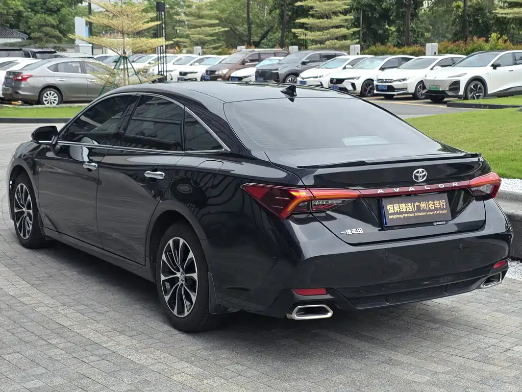 Toyota Avalon 2022 — фото 11