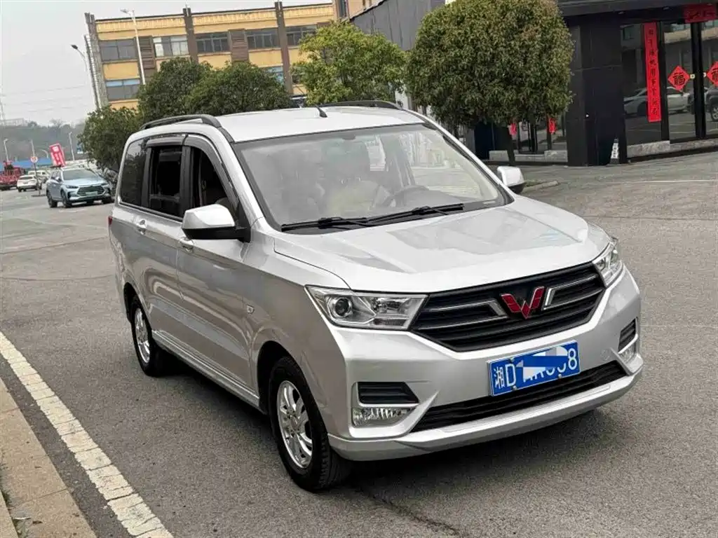 Wuling Hongguang 2019 — фото 3