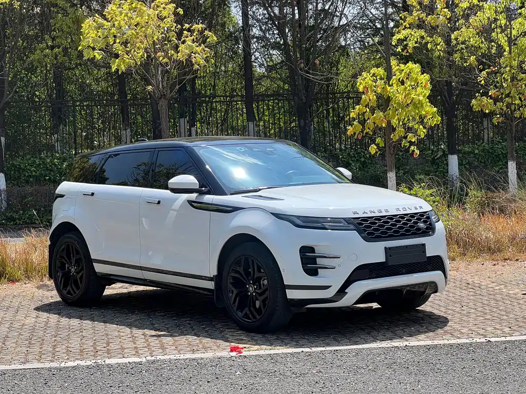 Land Rover Range Rover Evoque 2022 — фото 1