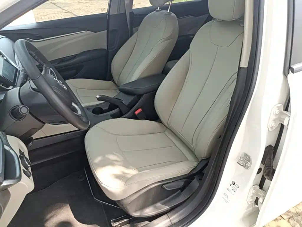 Buick Excelle GT 2018 — фото 15
