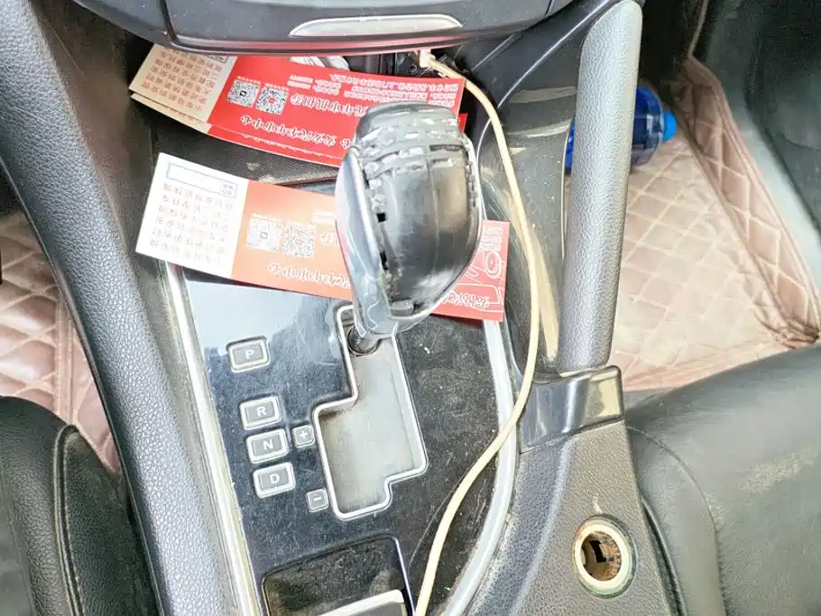 Dongfeng Fengshen AX7 2015 — фото 16
