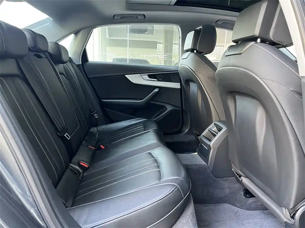 Audi A4L 2023