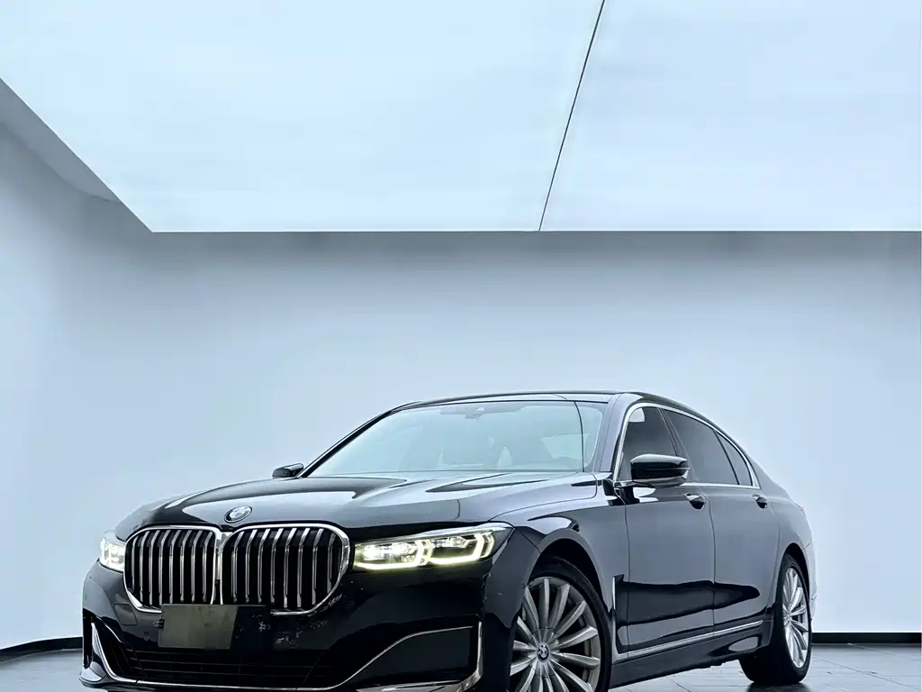 BMW 7 Series 2020 — фото 1