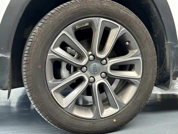 Geely ICON 2025