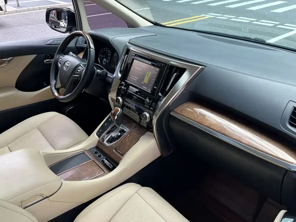 Toyota Alphard 2016 — фото 5