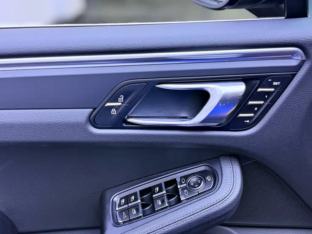 Porsche Macan 2019 — фото 8