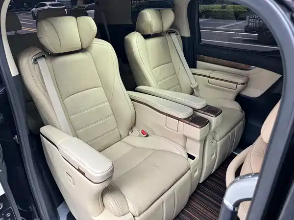 Toyota Alphard 2016