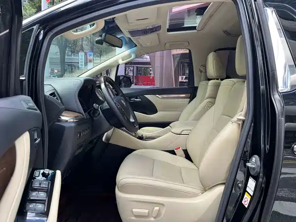 Toyota Alphard 2016