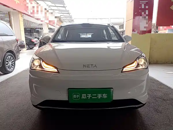 Neta V 2022
