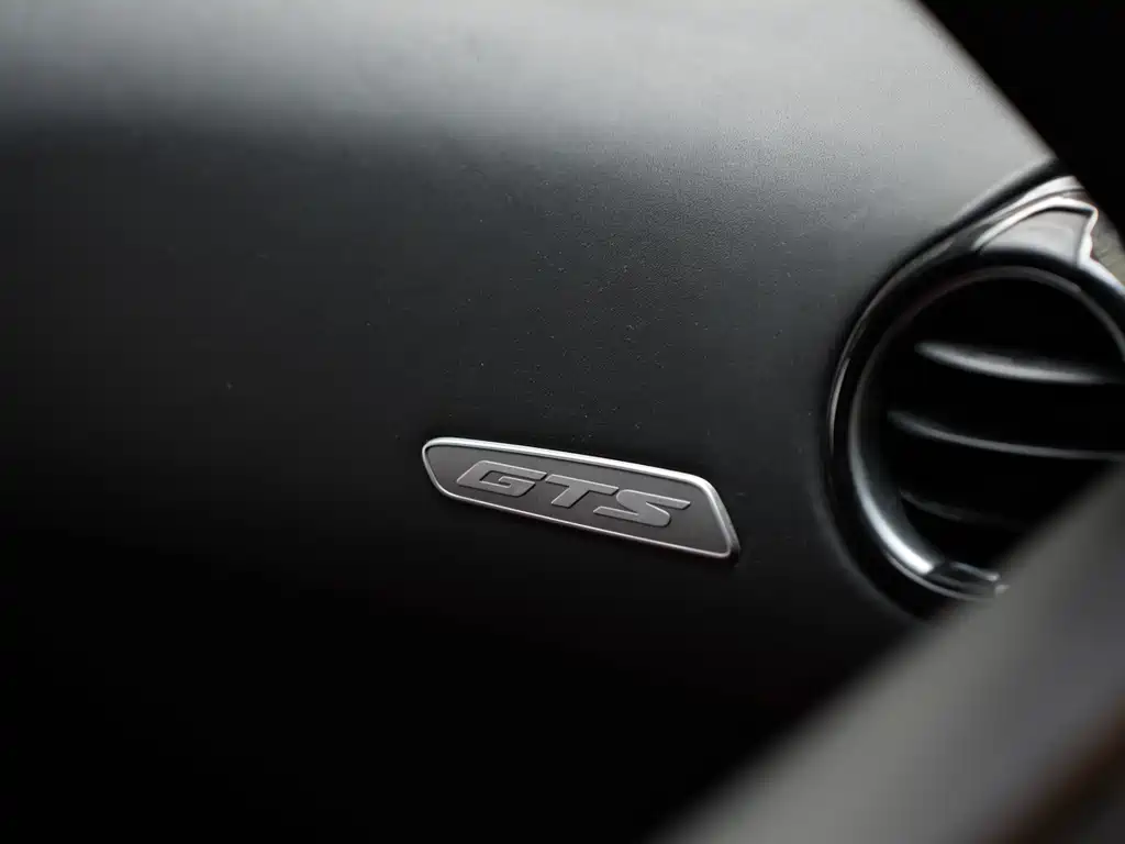 Dodge  2015 — фото 12