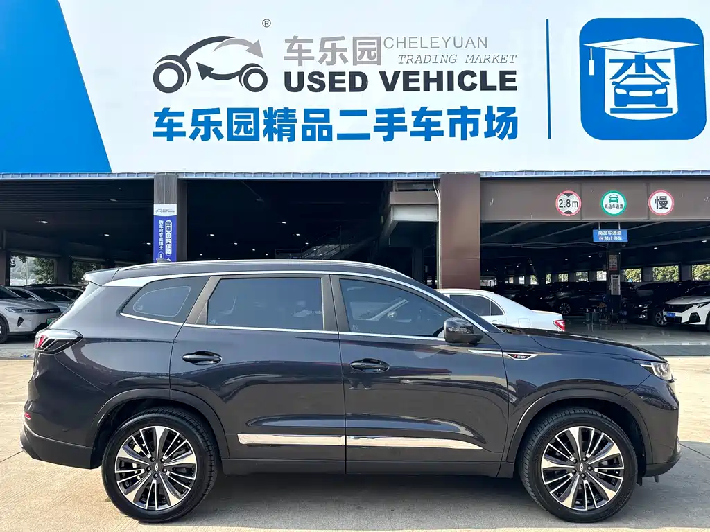 Chery Tiggo 8 PLUS 2022 — фото 8