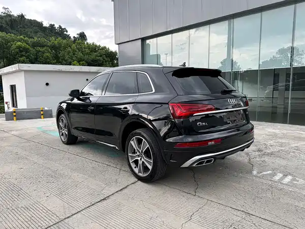 Audi Q5L 2023