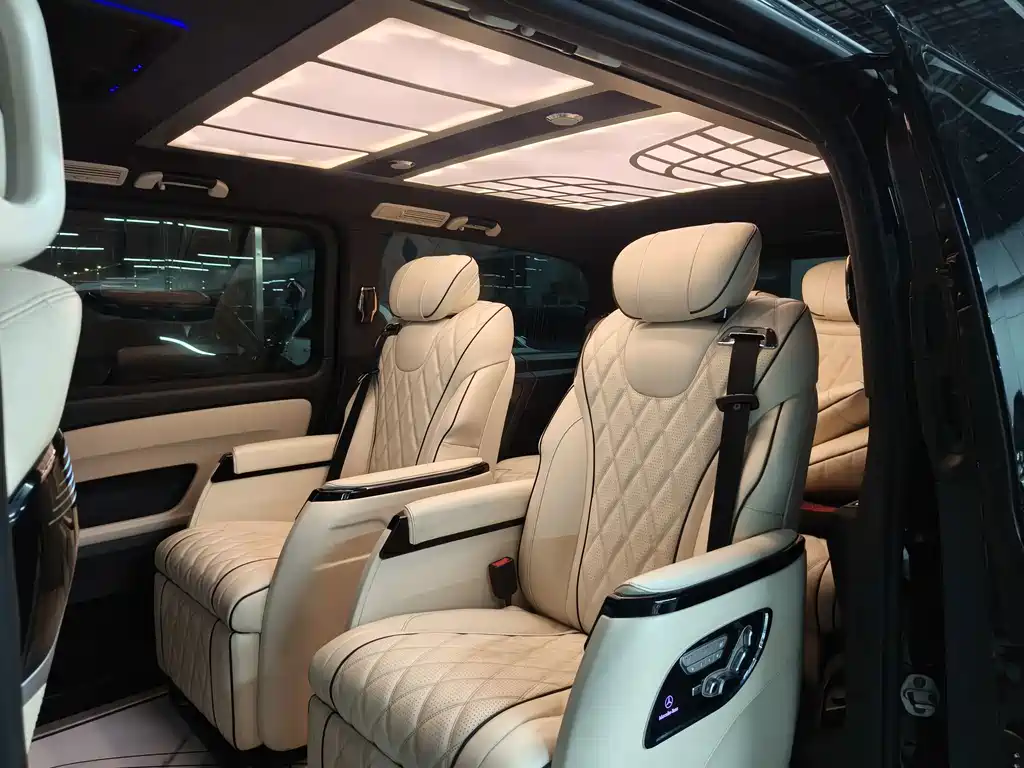 Mercedes-Benz Vito 2023 — фото 38
