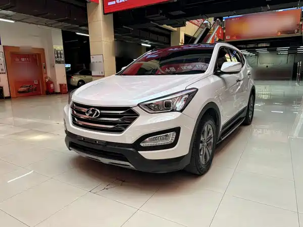 Hyundai Santa Fe 2015