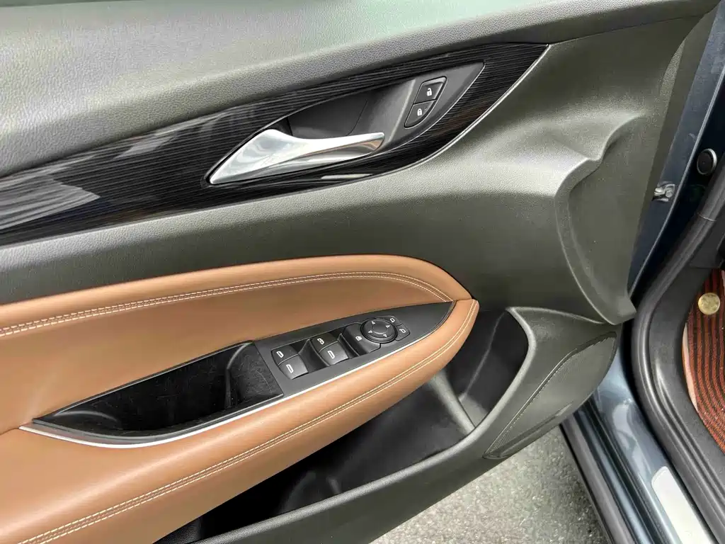 Buick Regal 2022 — фото 29