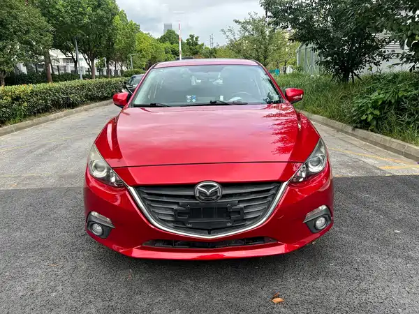 Mazda 3 Axela 2015