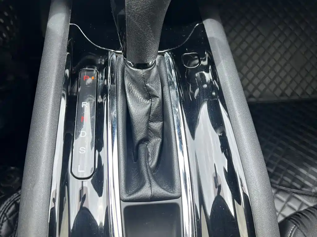 Honda Vezel 2022 — фото 11