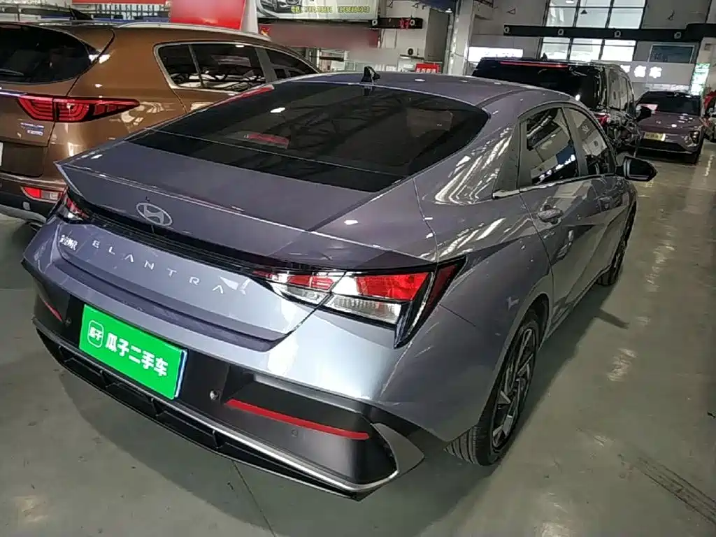 Hyundai Elantra 2024