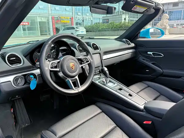 Porsche 718 2016
