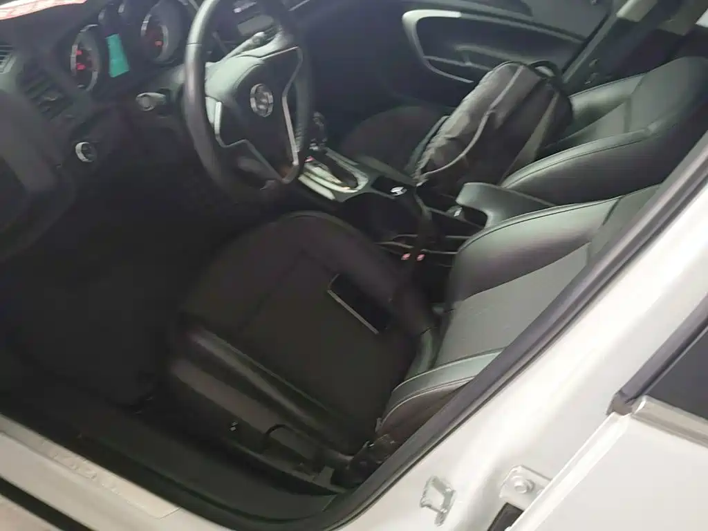 Buick Regal 2015 — фото 15