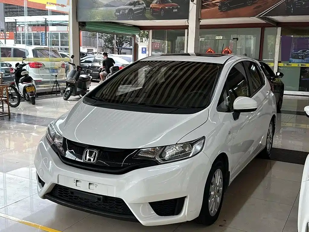 Honda Fit 2017 — фото 1