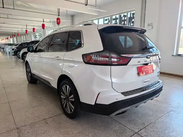 Ford Edge 2021