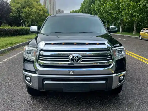 Toyota Tundra 2017