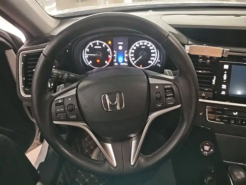 Honda Spirior 2017 — фото 11
