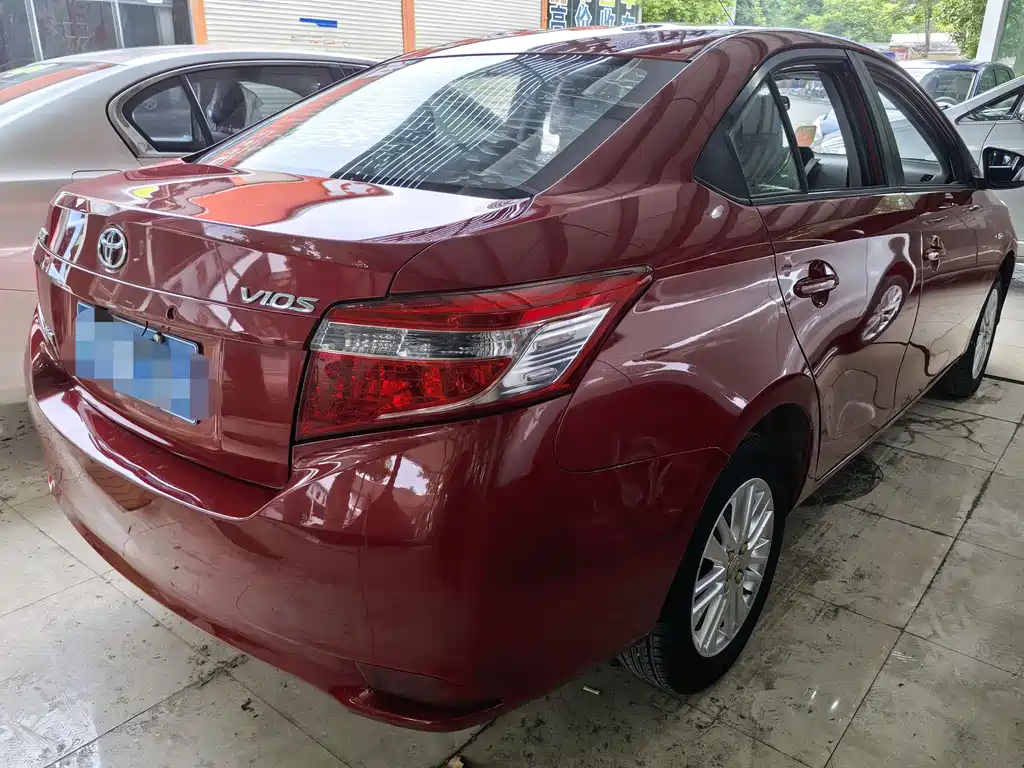 Toyota Vios 2015 — фото 12