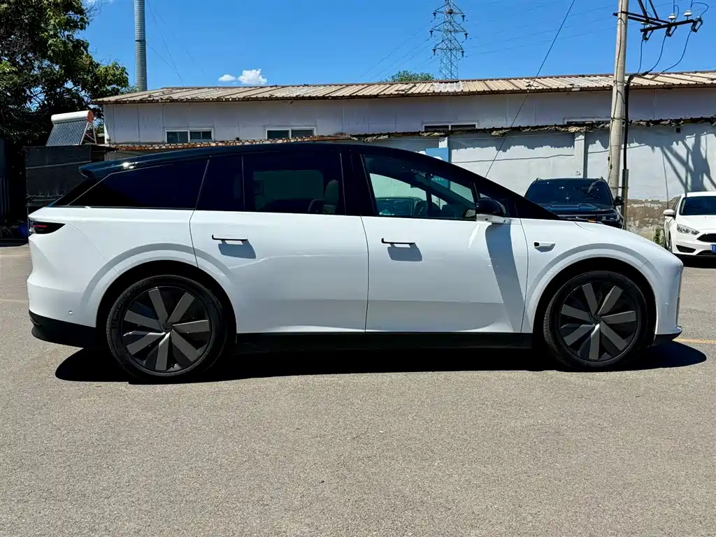 Li Auto i6 2026