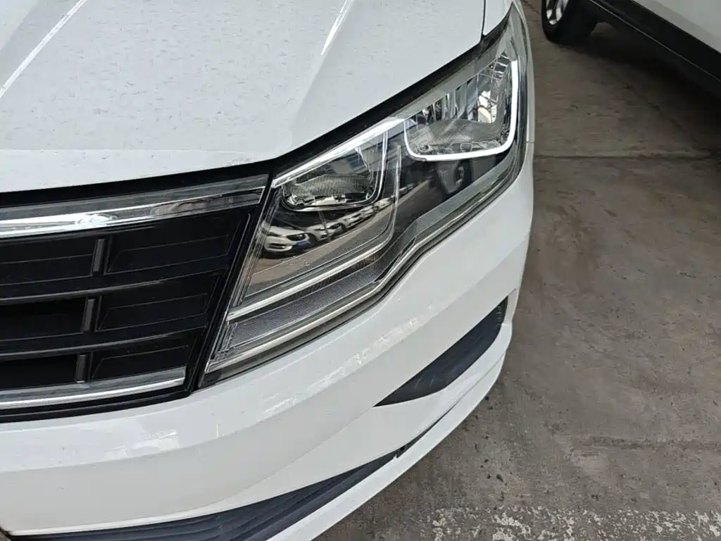 Volkswagen Jetta 2018 — фото 24