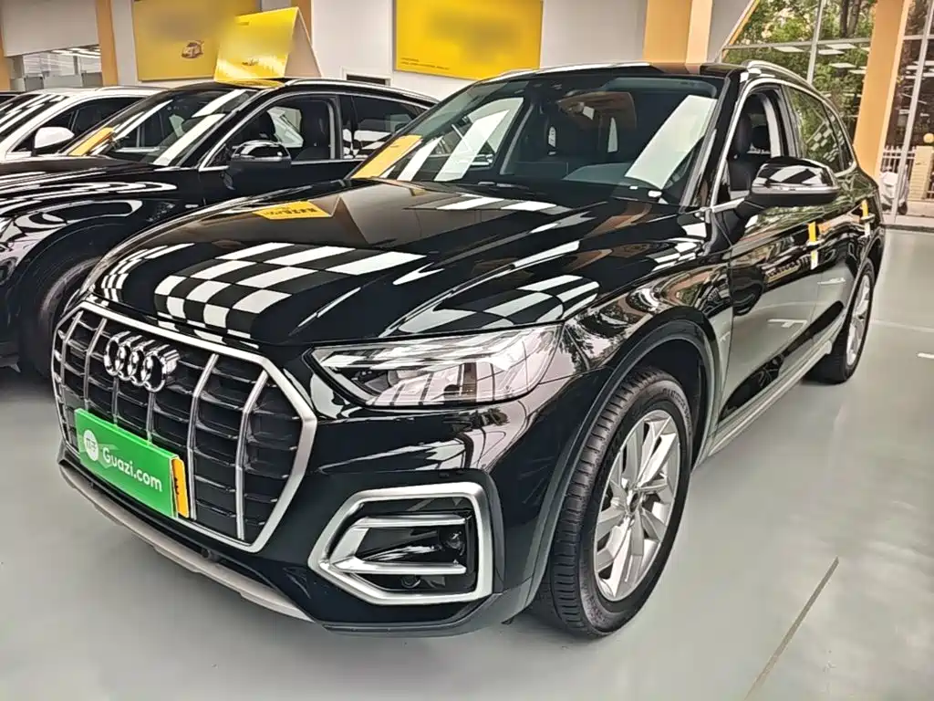 Audi Q5L 2023 — фото 1