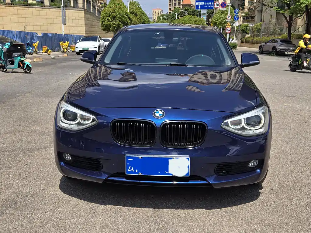 BMW 1 Series 2012 — фото 1
