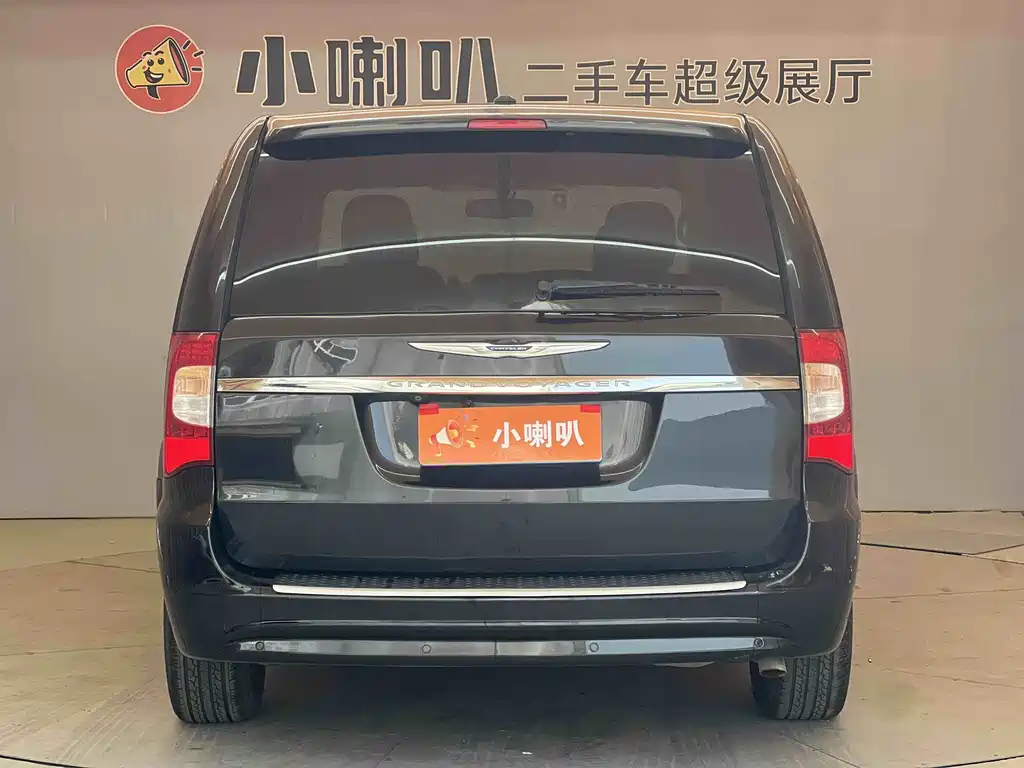 Chrysler Grand Voyager 2015 — фото 28