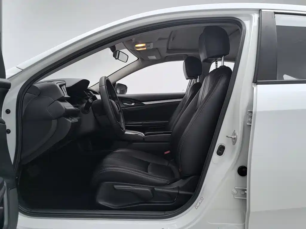 Honda Civic 2018 — фото 10