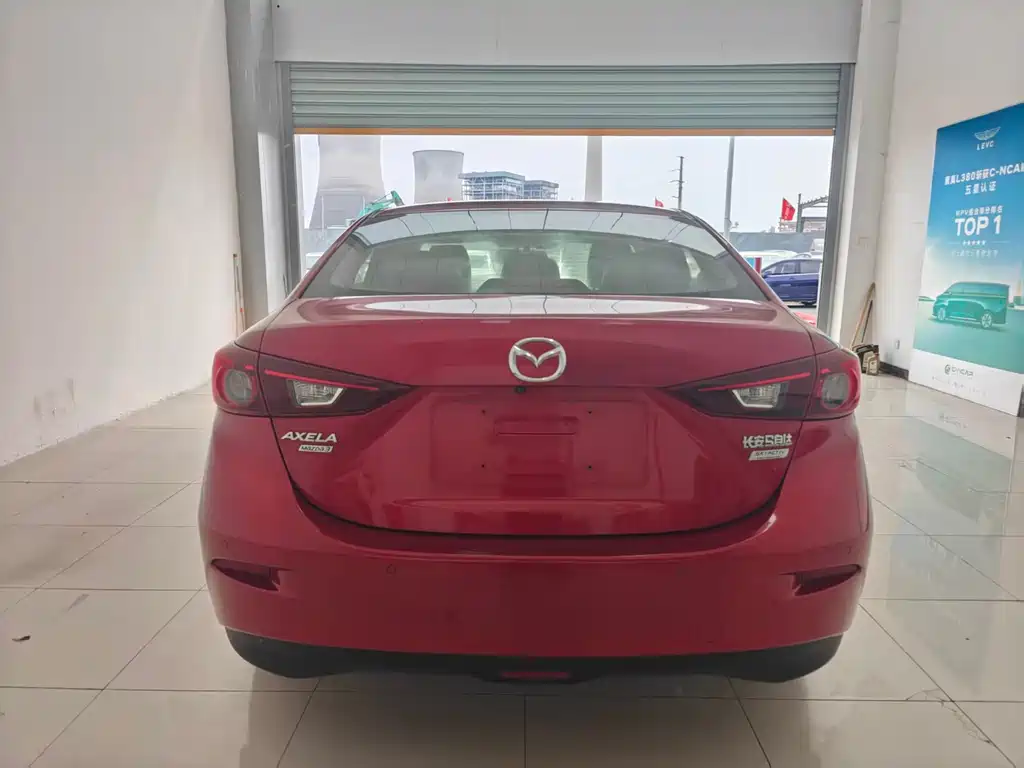 Mazda 3 Axela 2016 — фото 15