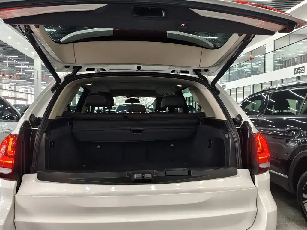 BMW X5 2017 — фото 16