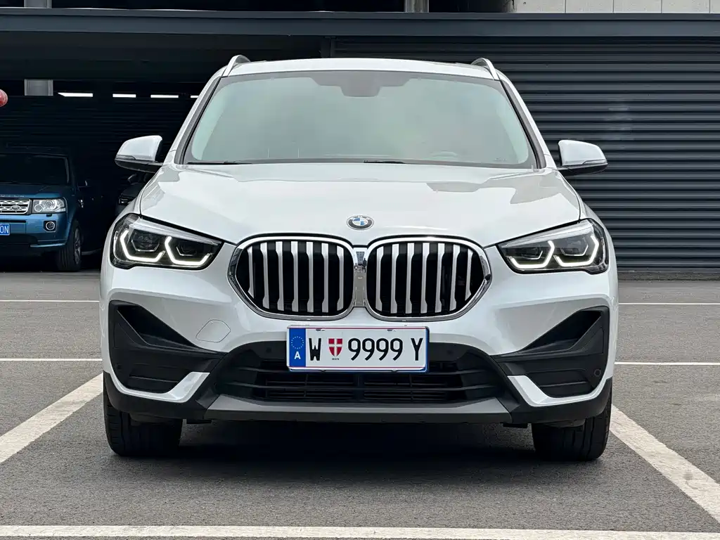 BMW X1 2022 — фото 2