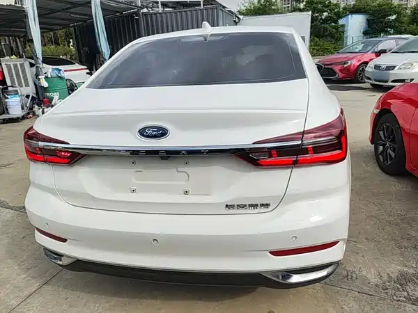 Ford Escort 2021