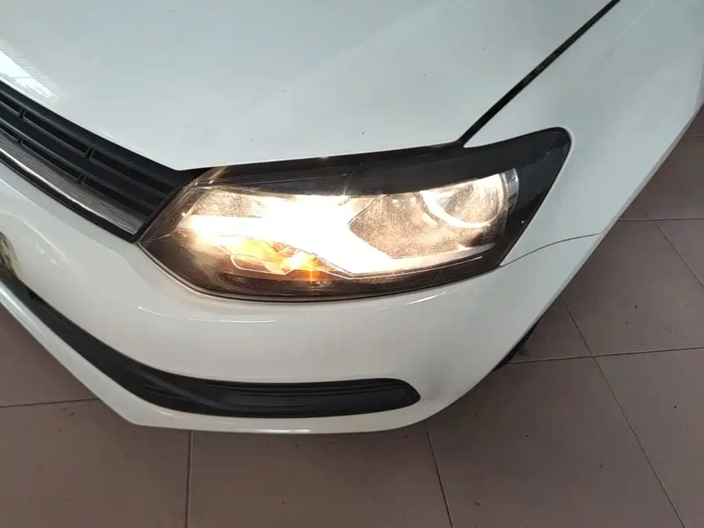 Volkswagen Polo 2019 — фото 19