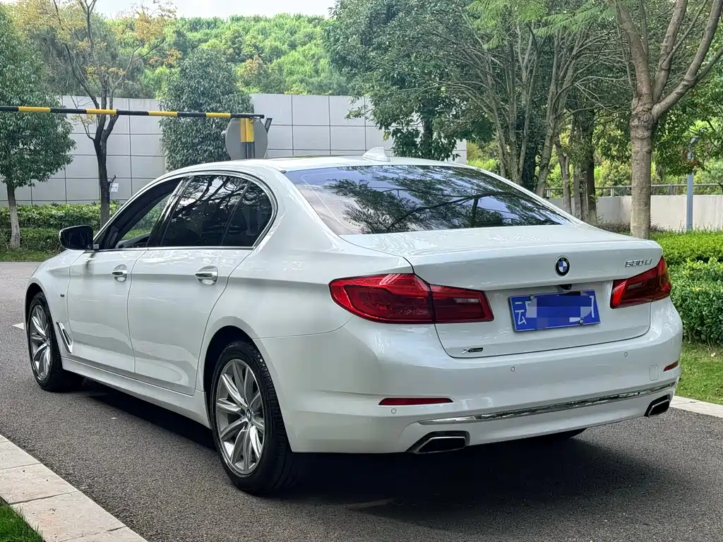 BMW 5 Series 2019 — фото 5