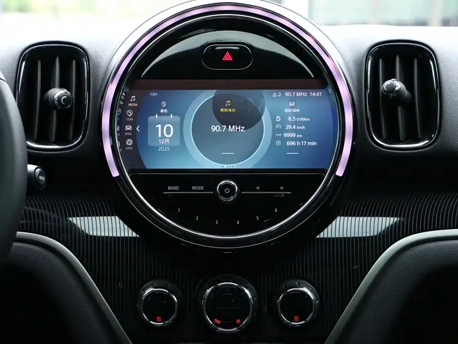 MINI Countryman 2022 — фото 14