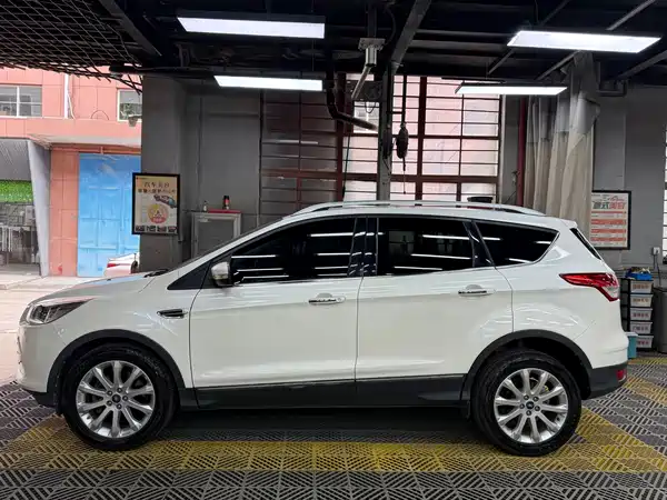 Ford Kuga 2013